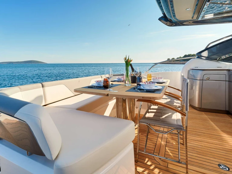 Boat rental Princess, UK MeSoFa in Split on Samboat