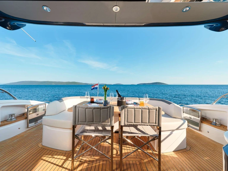 Luxury Yacht rental with or without captain Princess, UK Split