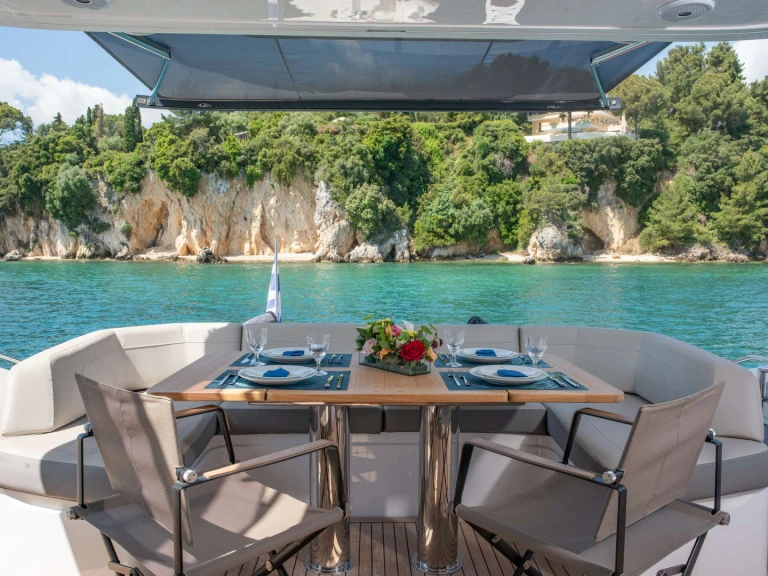 Luxury Yacht for rent Gouvia at the best price