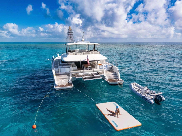 Luxury Yacht for rent Bahamas at the best price