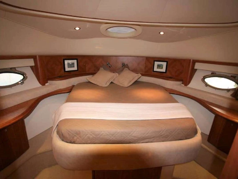 Luxury Yacht for rent Salamis at the best price