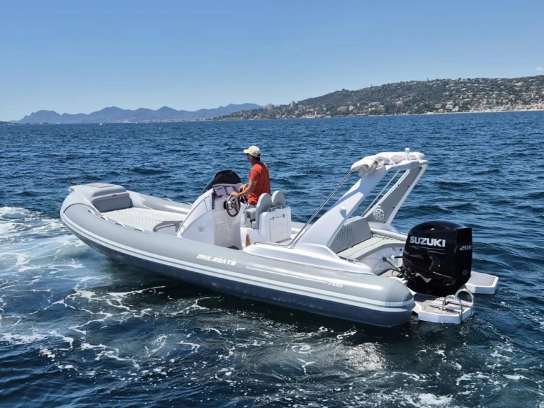 mik mik 700 in Juan-les-Pins on SamBoat