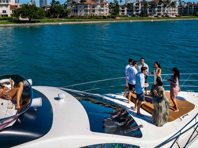 Rent a Azimut Priceless Miami