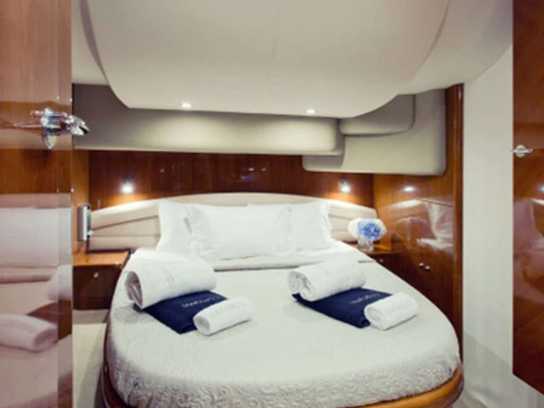 Luxury Yacht for rent Ionian Islands at the best price