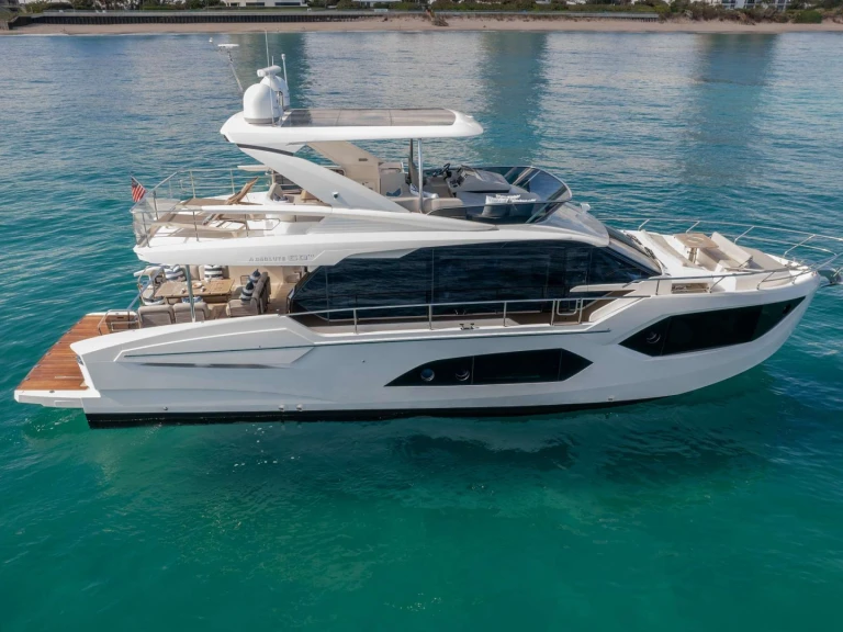 Yacht charter Palm Beach cheap ZENITH