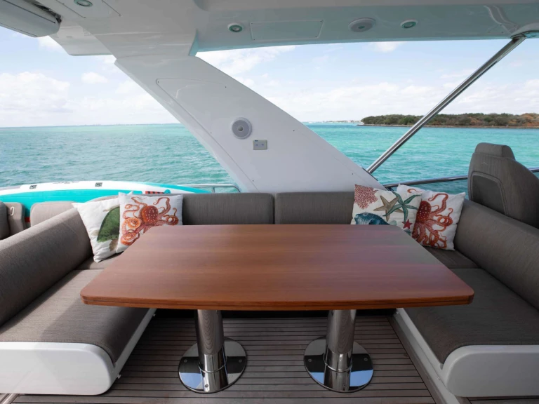 Rent a Azimut Geisha State of Florida