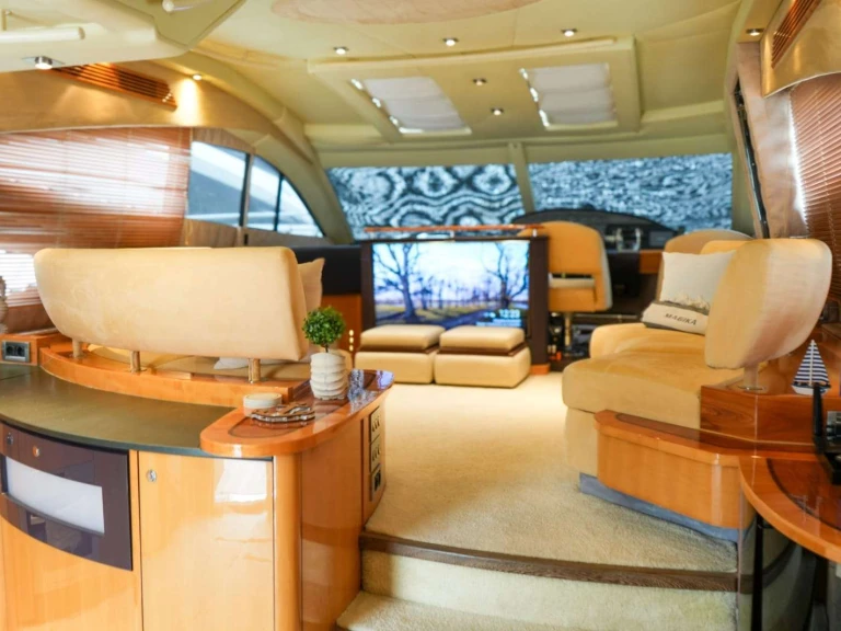 Bareboat Rental Luxury Yacht Sealine with a boat licence