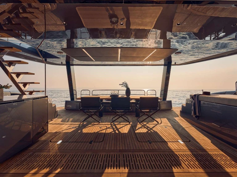 Bareboat Rental Luxury Yacht Sunreef with a boat licence