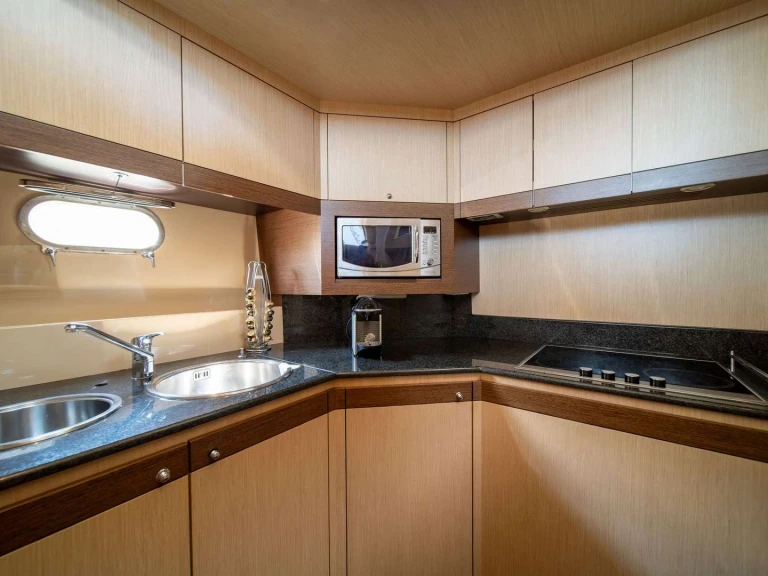 Luxury Yacht for rent Athens at the best price