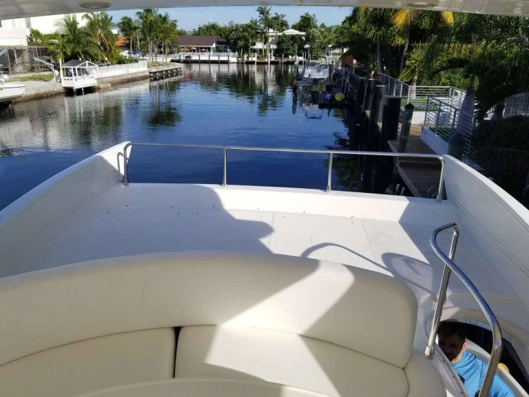 Luxury Yacht rental in Miami Beach - Azimut Shedai