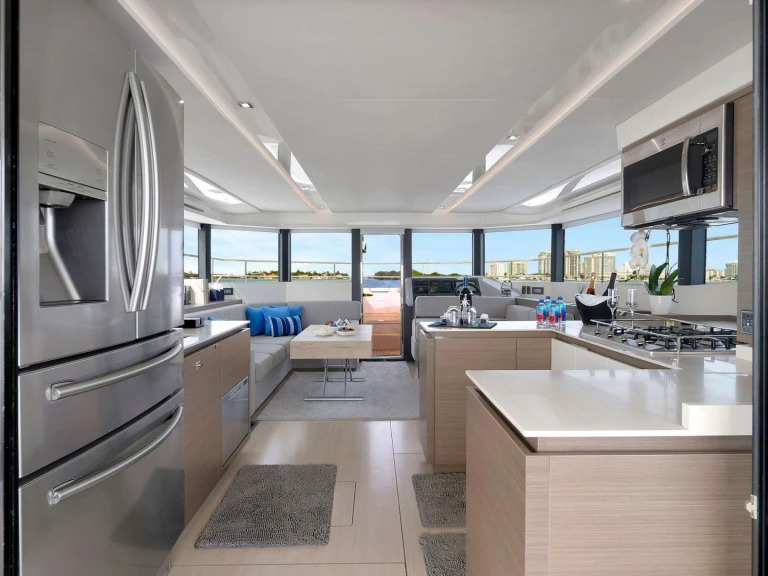 Yacht charter Miami cheap Inner Peace
