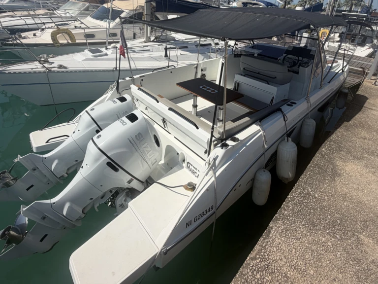 Motorboat rental with or without captain Bénéteau Saint-Laurent-du-Var