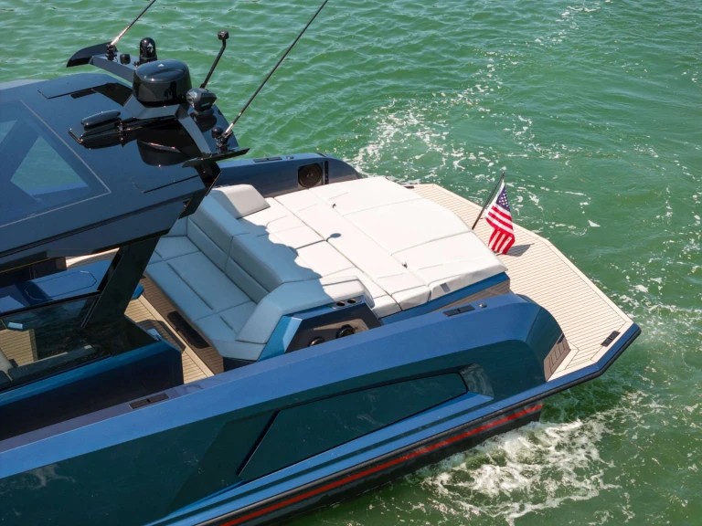 Boat rental Vanquish ETSEA in Sag Harbor on Samboat