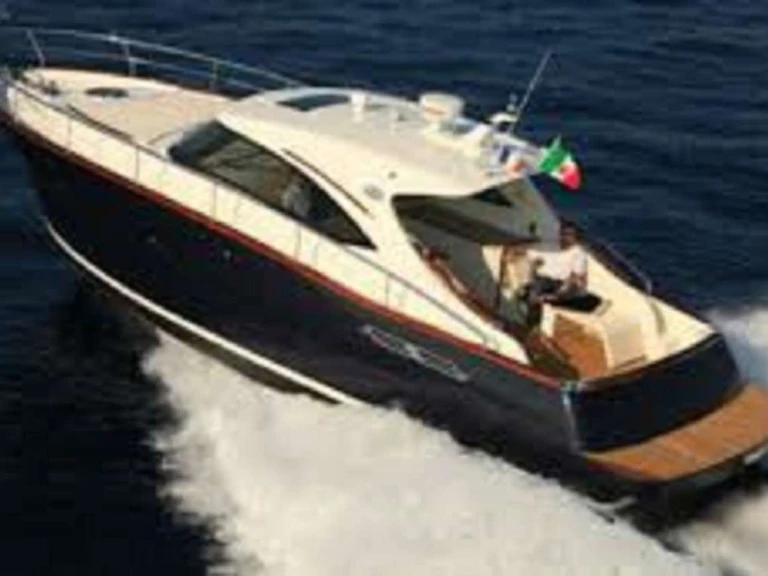 Luxury Yacht for rent Cancún at the best price