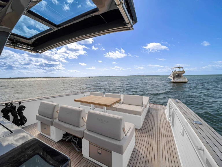 Luxury Yacht rental in Bahamas - Pardo Yachts BRAMANTE