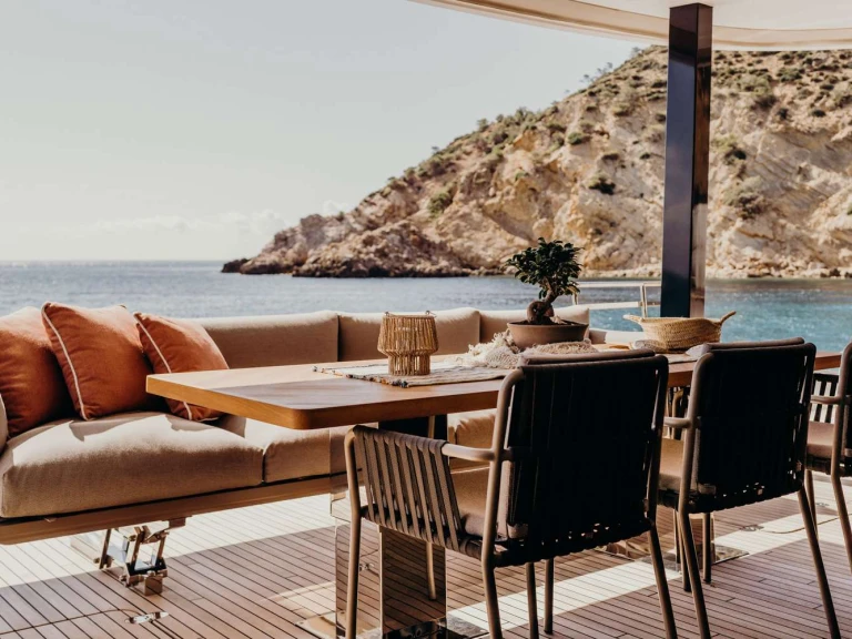 Luxury Yacht for rent Mallorca at the best price