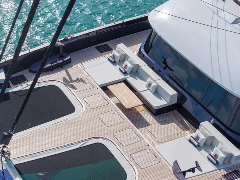 Luxury Yacht rental with or without captain Sunreef Olbia