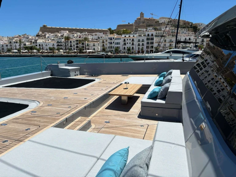 Luxury Yacht rental in Sardinia - Sunreef SHADES OF GREY