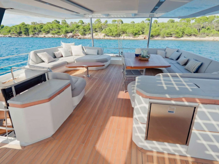 Luxury Yacht rental in Caribbean - Fountaine Pajot Thira 80