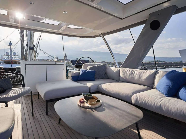 Luxury Yacht for rent Fiji Islands at the best price