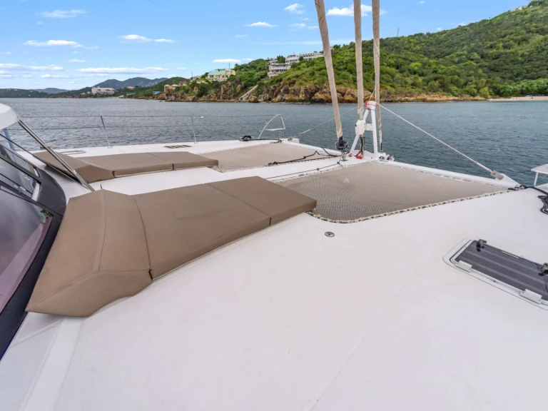 Boat rental Fountaine Pajot SOME KIND OF WONDERFUL in Saint Thomas Island on Samboat