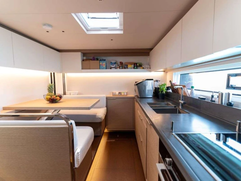 Bareboat Rental Luxury Yacht Lagoon with a boat licence