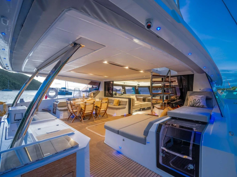 Boat rental Fountaine Pajot LIQUID SKY in Road Town on Samboat
