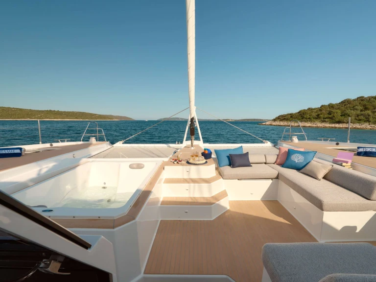 Bareboat Rental Luxury Yacht Fountaine Pajot with a boat licence