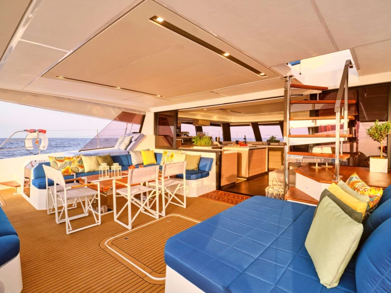 Luxury Yacht rental in Néa Péramos - Fountaine Pajot APHAEA