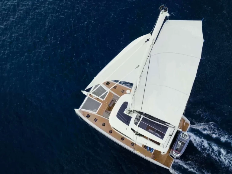 Bareboat Rental Luxury Yacht Lagoon with a boat licence