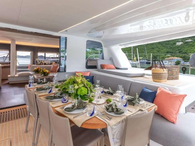 Bareboat Rental Luxury Yacht Lagoon with a boat licence