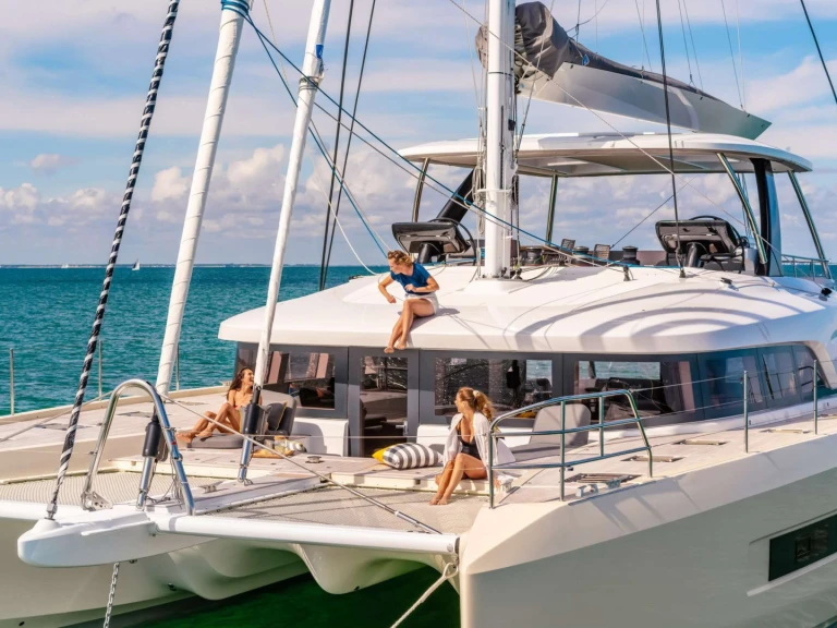 Boat rental Lagoon REVERIE in British Virgin Islands (BVI) on Samboat