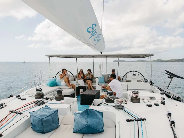 Bareboat Rental Luxury Yacht Lagoon with a boat licence