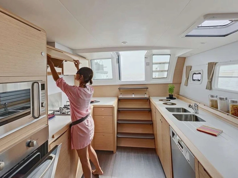 Bareboat Rental Luxury Yacht Lagoon with a boat licence