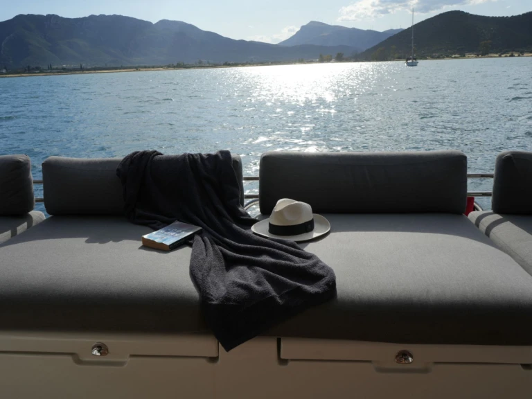 Yacht charter Piraeus cheap SELENE