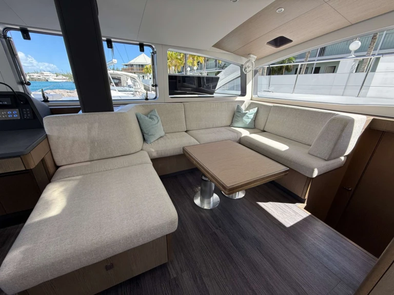 Yacht charter Bahamas cheap Flying Whale