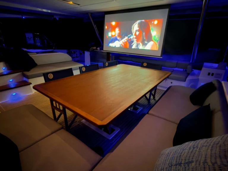 Rent a Fountaine Pajot CATALYST Nassau