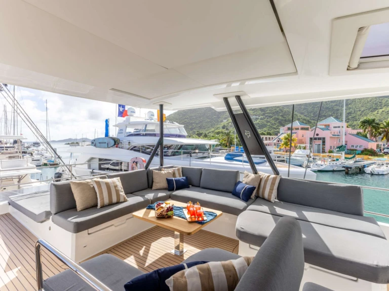 Luxury Yacht rental in British Virgin Islands (BVI) - Fountaine Pajot PERFECT LANDING 