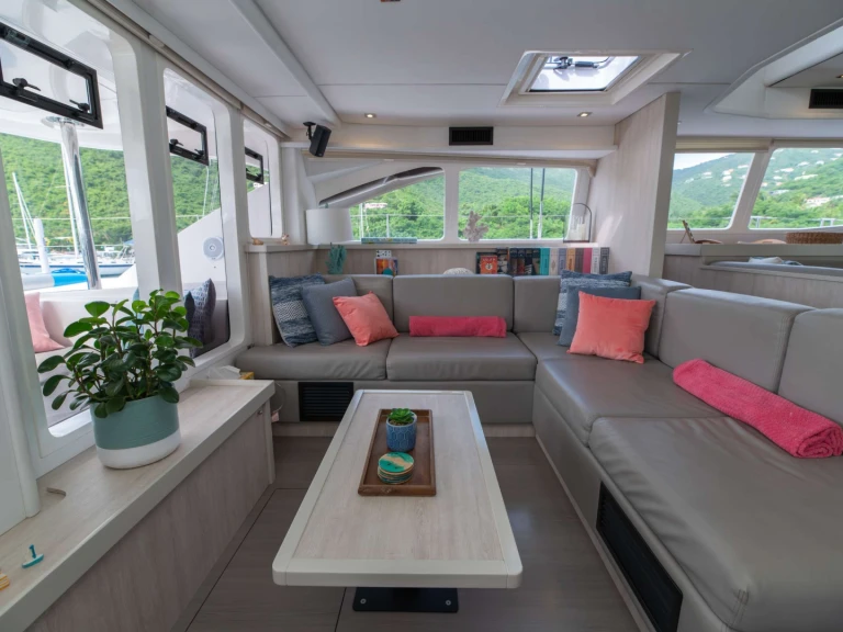 Boat rental Leopard RUBY ONE in Road Town on Samboat