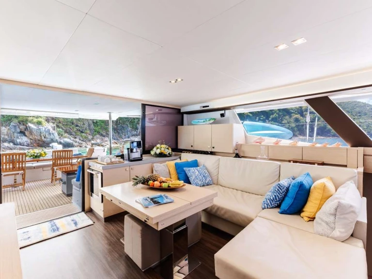 Fountaine Pajot SANDY CINCO in British Virgin Islands (BVI) on SamBoat