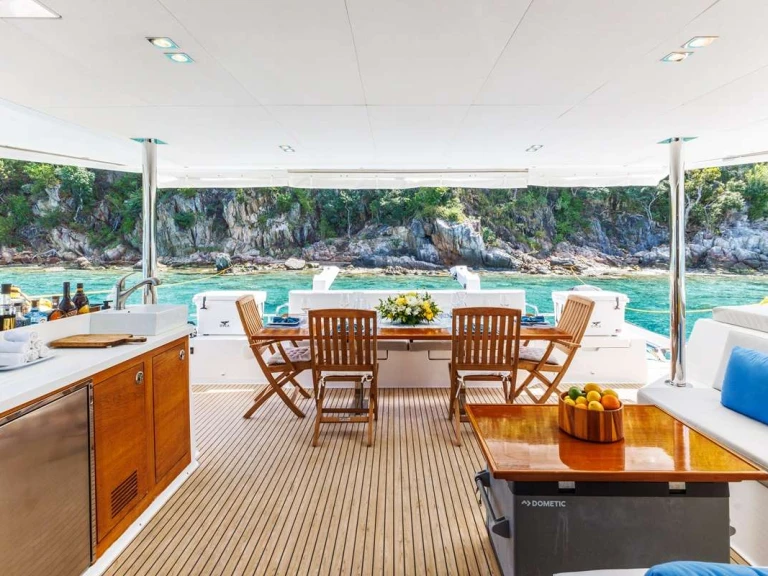 Rent a Fountaine Pajot SANDY CINCO British Virgin Islands (BVI)