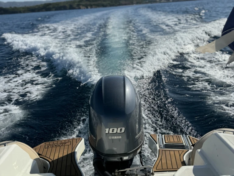 Yacht charter Bandol cheap fanale marine 