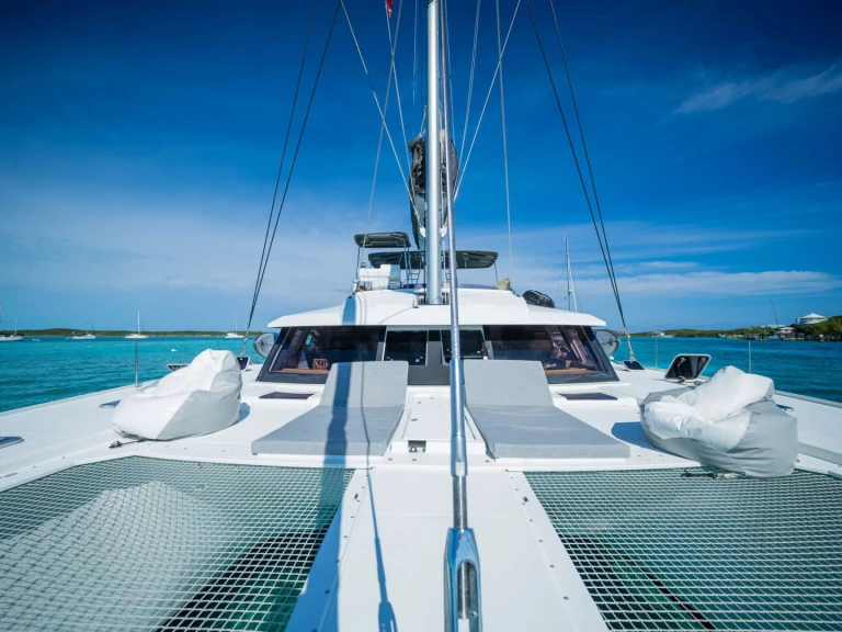 Luxury Yacht rental in Bahamas - Fountaine Pajot WIND CHASER I