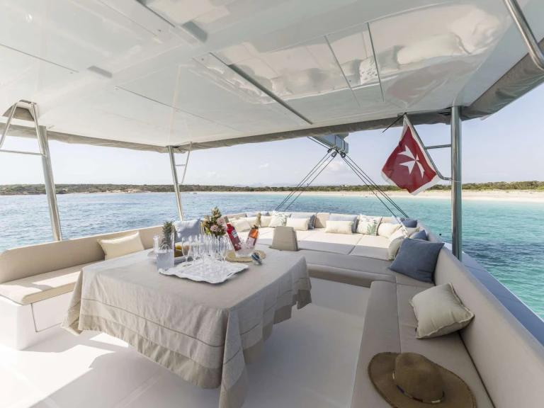Luxury Yacht rental in Forio - Bali ALISEI