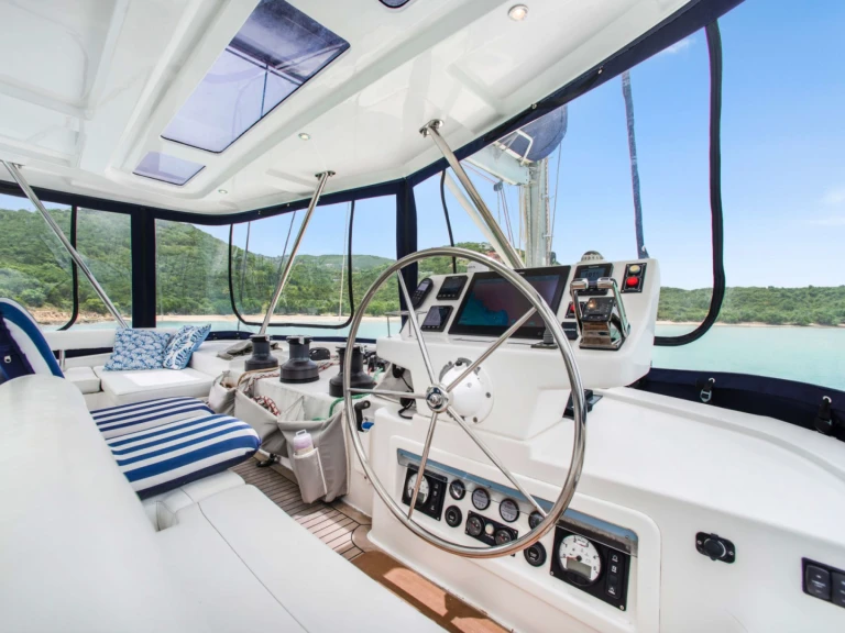 Rent a Leopard DEEP BLUE British Virgin Islands (BVI)