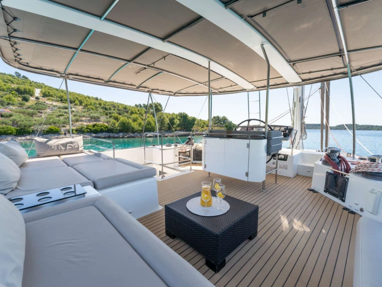 Luxury Yacht rental with or without captain Lagoon Croatia