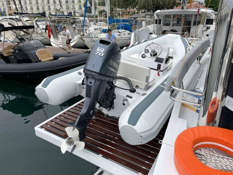 Luxury Yacht for rent British Virgin Islands (BVI) at the best price
