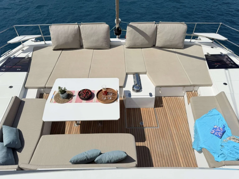 Yacht charter Lávrio cheap Fortune One