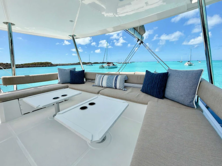 Bareboat Rental Luxury Yacht Bali with a boat licence