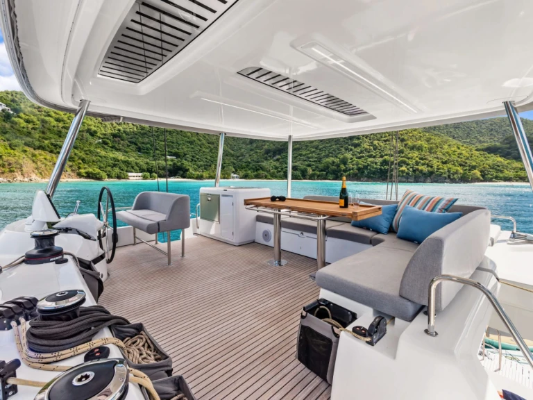 Luxury Yacht rental with or without captain Lagoon Saint Thomas Island